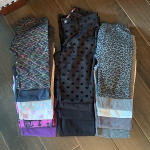 15 pairs of size M 7/8 pants 👖